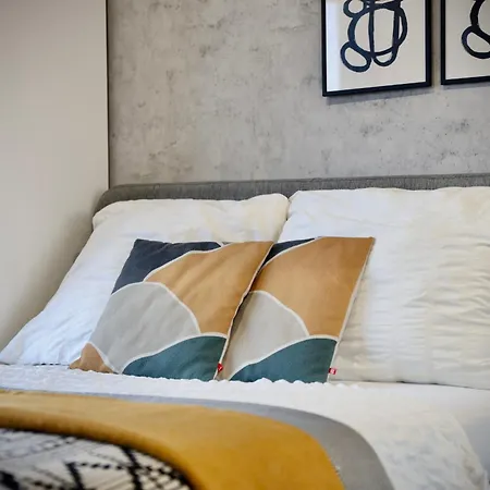 Capital Towers Spatial Apartman